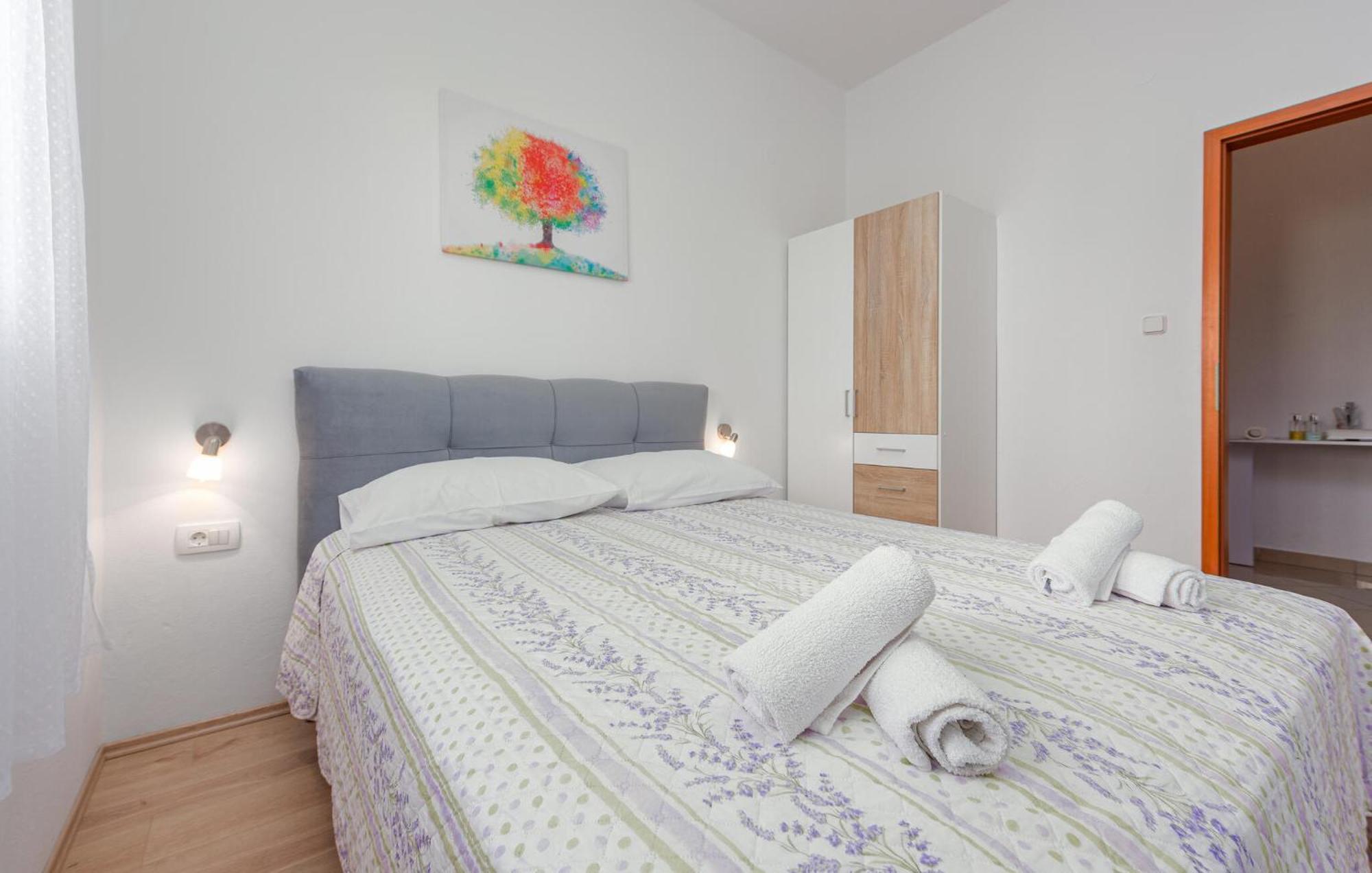 Beautiful Apartment In Maslenica With Kitchen Dış mekan fotoğraf