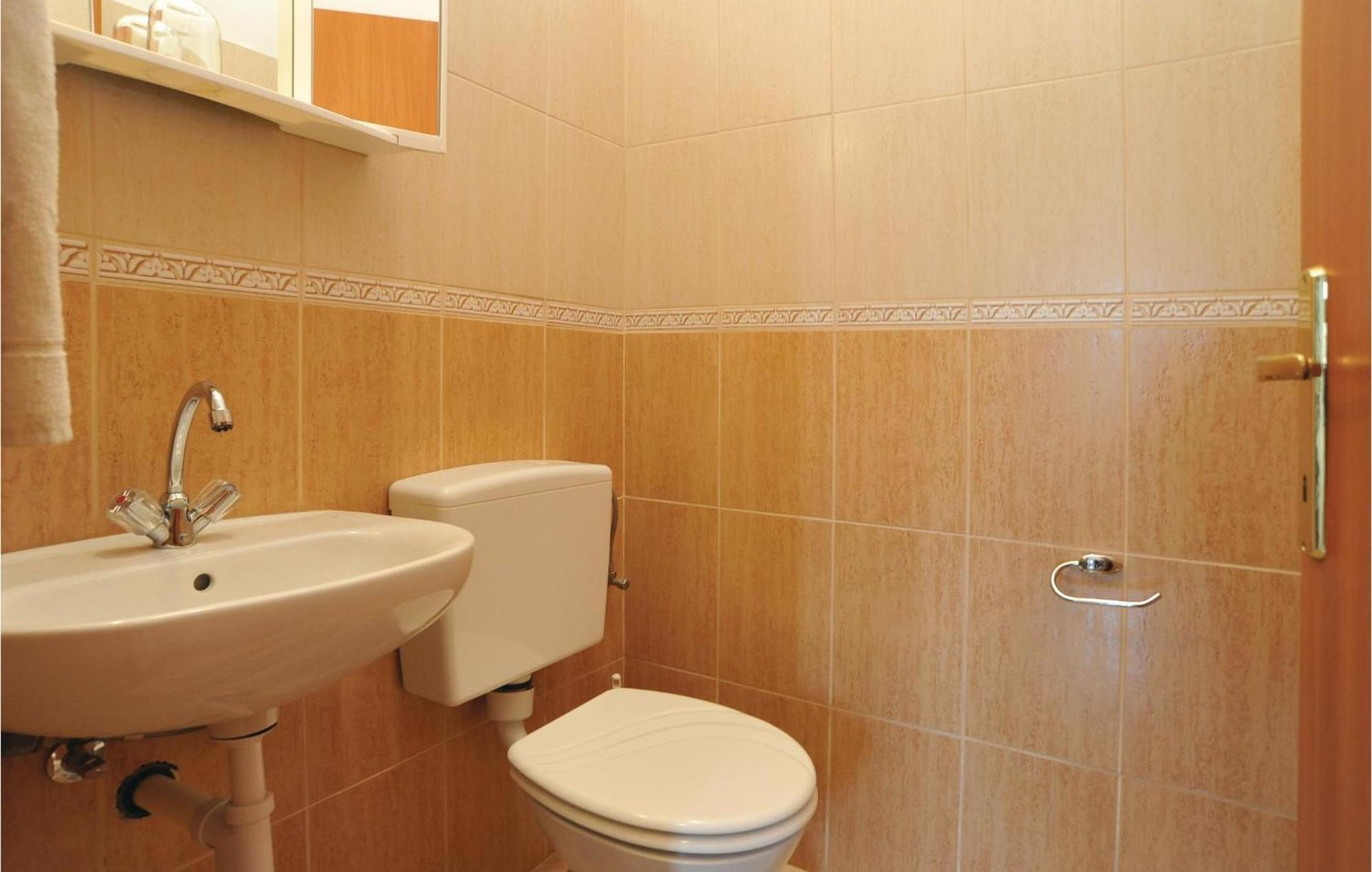 Beautiful Apartment In Maslenica With Kitchen Dış mekan fotoğraf