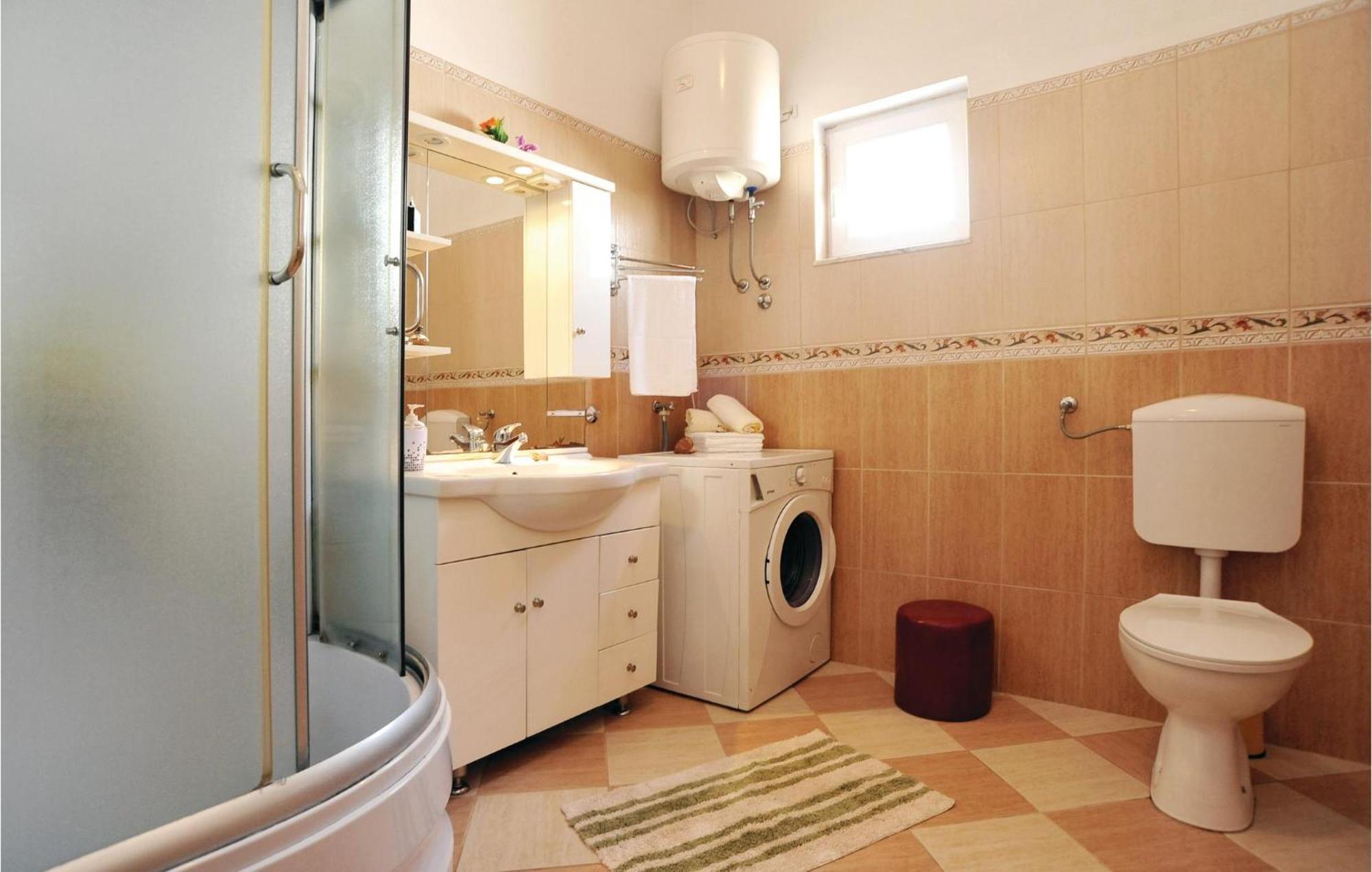 Beautiful Apartment In Maslenica With Kitchen Dış mekan fotoğraf